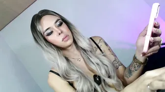 sassy_tiffanie cam (08-19-2026)