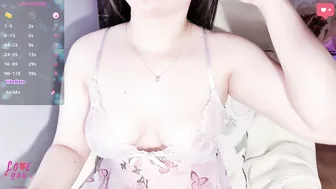 Lavender_02 webcam show 08-19-2026