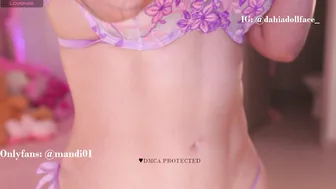 Hilary_jones_22 20-Aug-2026 nude cam