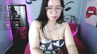 soralily on webcam 20 August 2026