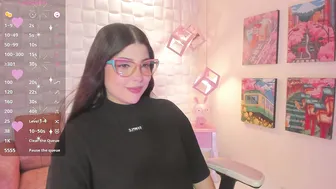 Melaniegrayx posing on cam 20-Aug-2026