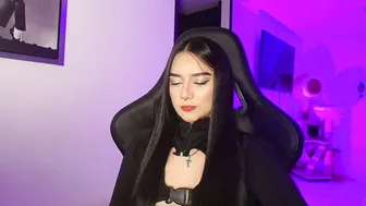 Khitanaa chat porn video (08-21-2026)