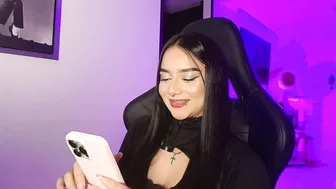 Khitanaa chat porn video (08-21-2026)