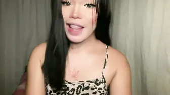 Tiaragodhere smalltits nude on cam