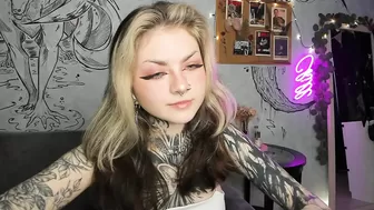 lostallice nude cam 12-Jan-2025
