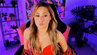 sarahholly (01-12-2025)