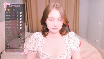 Wise_whiter teen posing on cam