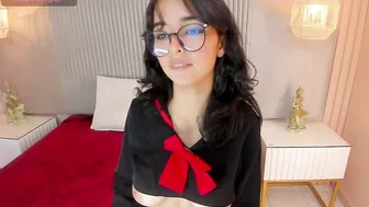 Little_vel sex chat cam (07-21-2025)