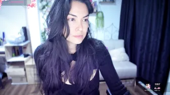 lunagasai_ on webcam 07-21-2025