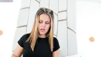 Naomi_quenn chat girl porn (08/23/2026)