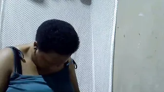 bigclit_wethairypus nude naked