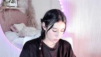 Nanammi_ cam 08/24/2026
