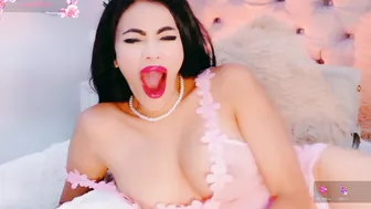Emilyflame porn chat - 08/25/2026