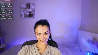 Pauline_2005 horny amateur - 08-25-2026