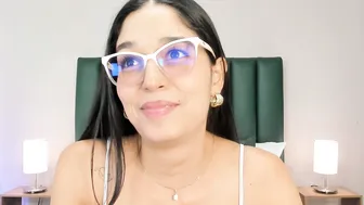 Mia_molina_ 26-Aug-2026