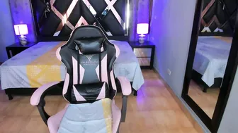 Linda4petite porn video chat 26 August 2026