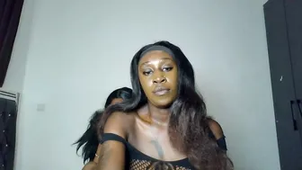 kinky_leila live cam video 27 August 2026