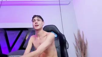sam_restwood chat sex cam (08-27-2026)