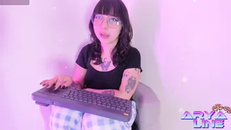 arya_line recorded nude video 1104022