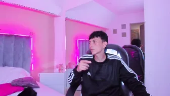 Ariana_cri_x naked - 08-27-2026