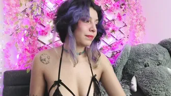 Aria_silk nude video chat 08/28/2026