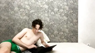 Eseniacouple porn sex chat (08-28-2026)