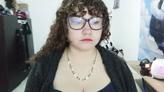 curly_greeneyed hot amateur video cam