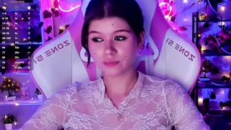 alice_tails findom webcam show