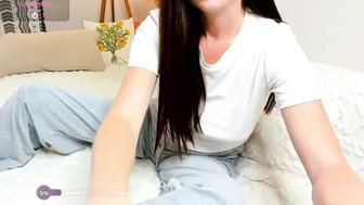 cuteemouse play on live cam