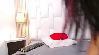 clovyzenvy saliva hot cam video