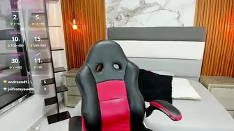 Alixablake posing on cam (09-01-2026)