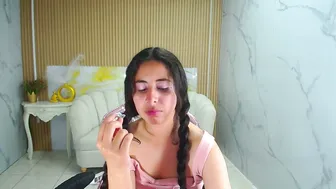 Paris_1sub show chat sex