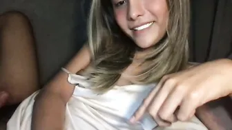 pinky_skylar live on cam cam girl