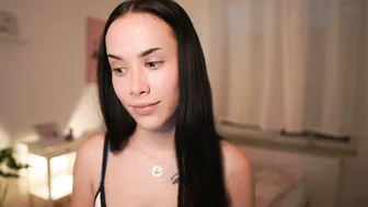 magen_rain posing on webcam (09/02/2026)