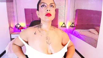 Victoria_elektra hot webcam video 09-02-2026