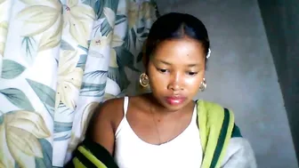 anichaz posing on cam 04 September 2026
