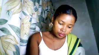 anichaz posing on cam 04 September 2026