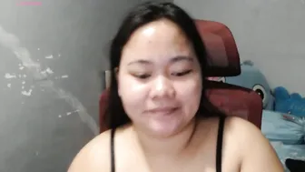 bubblebuttpinay bigass cam girl