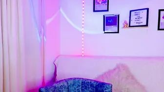 Emily_lindey_ chat porn video 05-Sep-26
