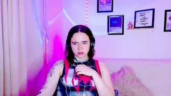 Emily_lindey_ chat porn video 05-Sep-26