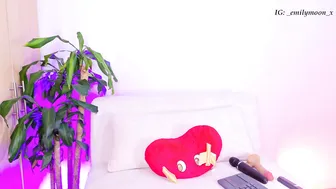 _emilymoon_x amateur cam show 07-Sep-2026