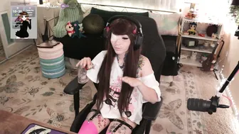 Archancel gamer posing on webcam