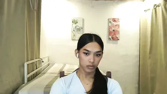 Ur_dazzlingmorenaxx on webcam 09-09-2026