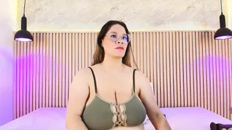 big_tits_in_your_face recorded nude video 1118277