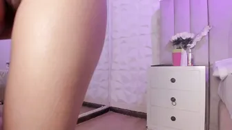 chloe_larson smalltits cam video