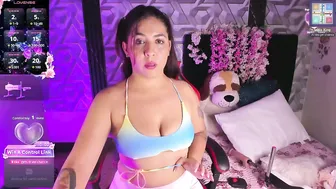 any_velvet posing on webcam 09/10/2026