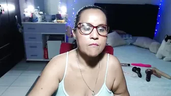 Pervert_mommy_x cam girl - 10 September 2026