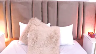 Saralugo live cam show 11 September 2026