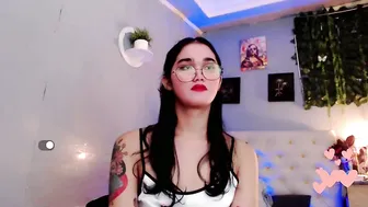 holly_sunshine69 slave nude chat