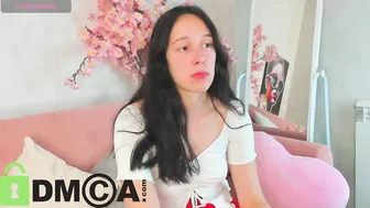 kira_harmann bigass cam video